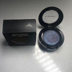 MAC Cosmetics Dazzleshadow in Get Physical